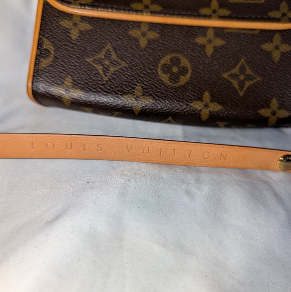 LOUIS VUITTON Florentine Waist Bag Monogram Canvas XS Belt × 1 - Picture 5 of 9